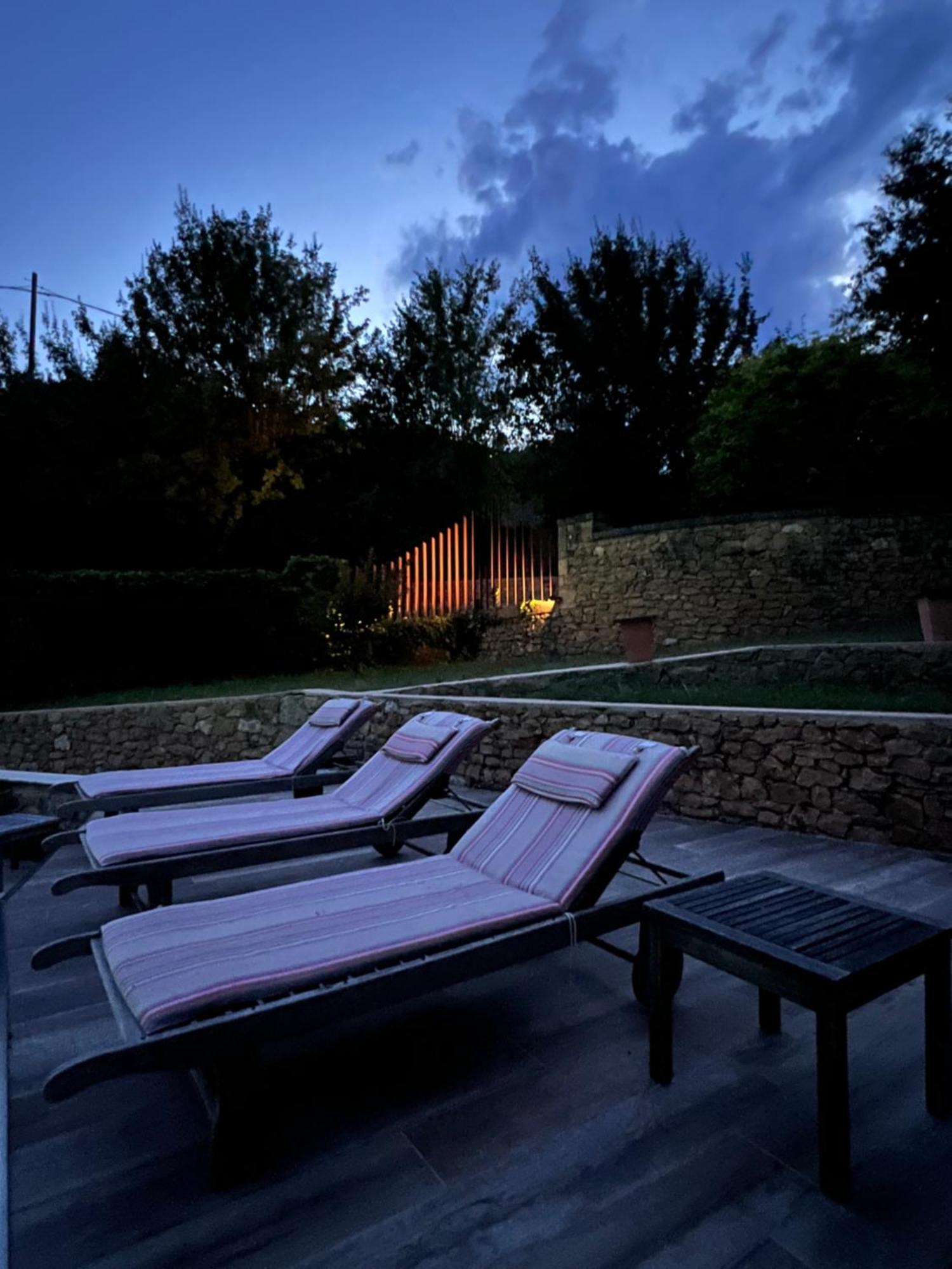 Gite Du Manoir Le Roc Couze-et-Saint-Front Exterior foto
